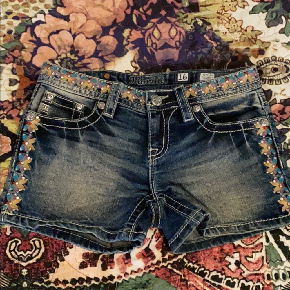 Miss Me shorts flower power LIKE NEW JK7517H
